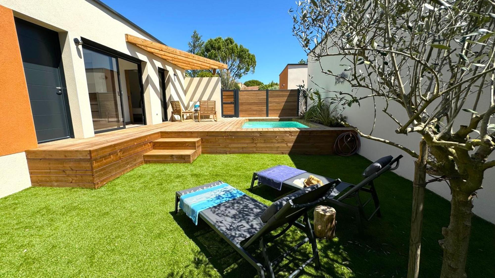 Daya Lodge. LʼIsle-sur-la-Sorgue Exterior foto