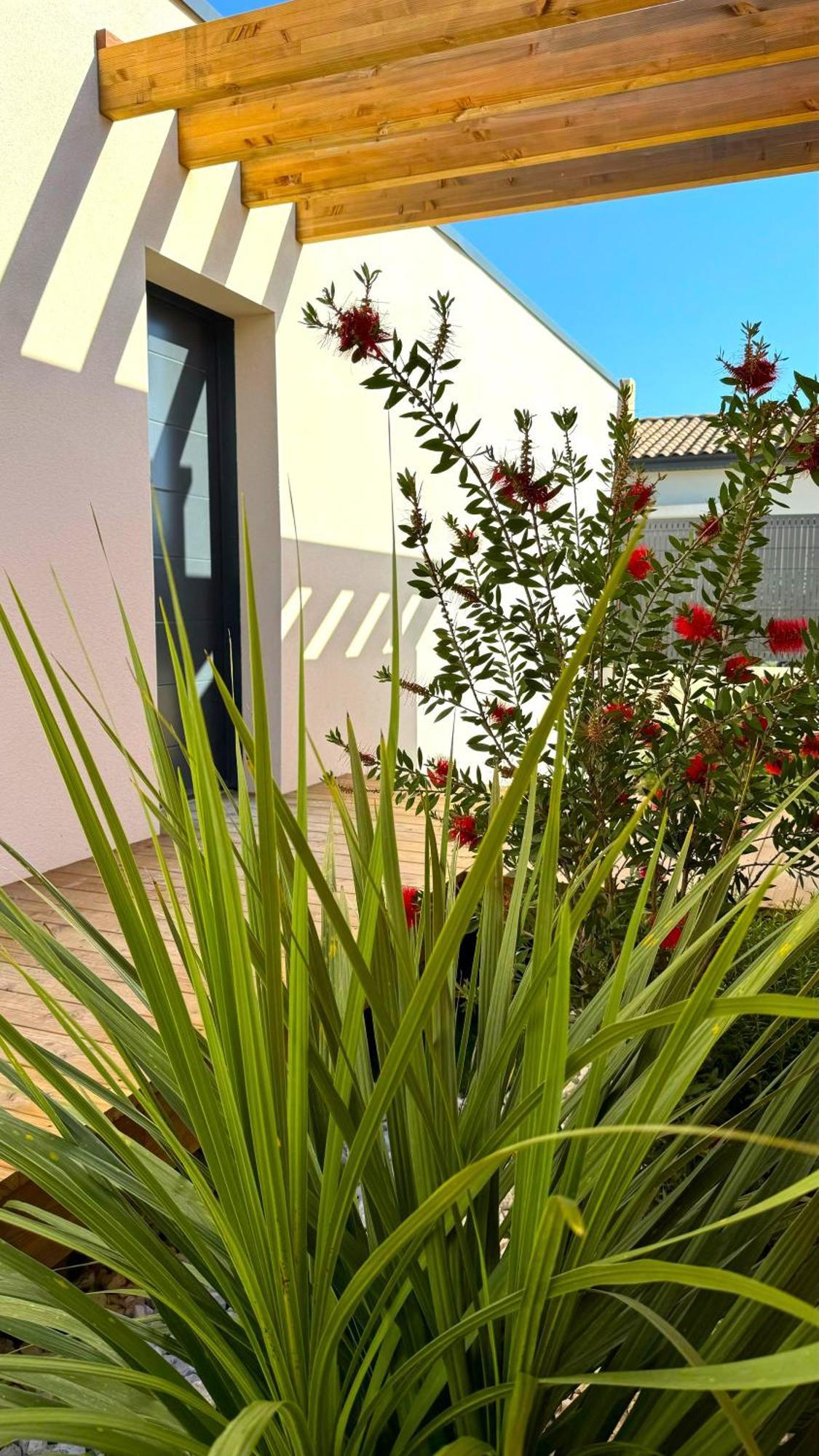 Daya Lodge. LʼIsle-sur-la-Sorgue Exterior foto